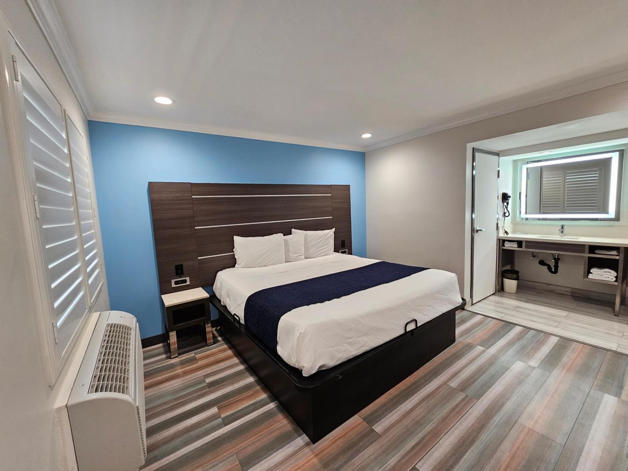 Travelodge Inn & Suites By Wyndham Fullerton Exterior foto